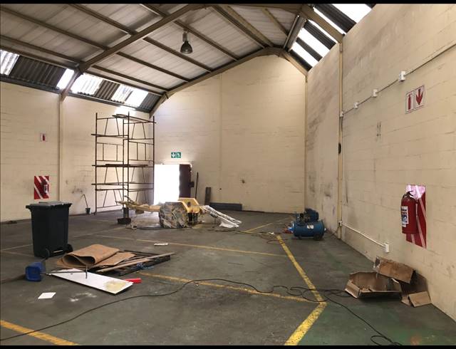 305M² FACTORY FOR SALE IN PAROW CENTRAL